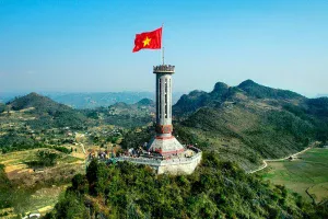 Lung Cu Flag tower