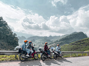 How Far is Ha Giang from Hanoi