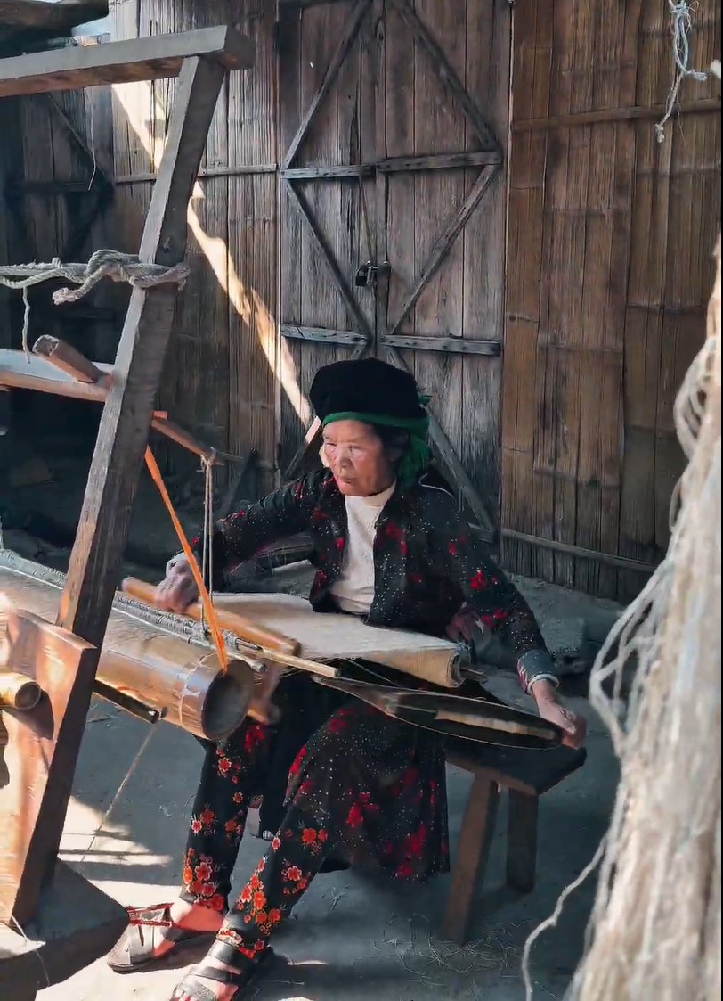 Lung Tam Weaving Village