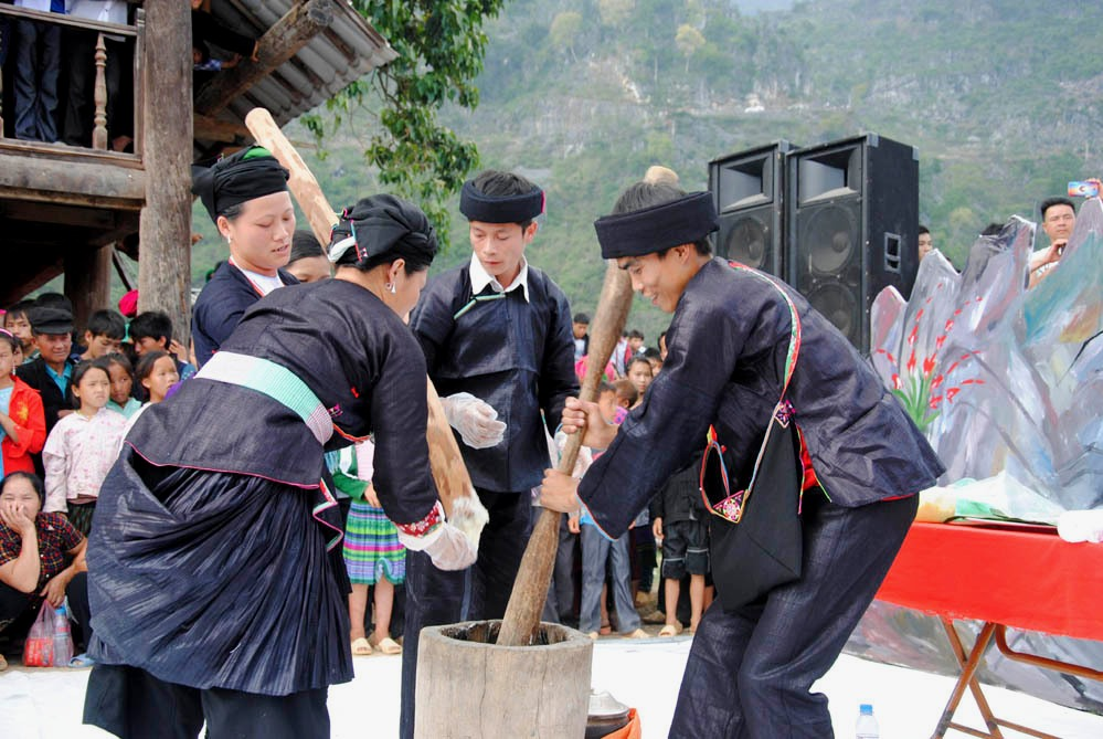 Khau Vai Love Market in Ha Giang