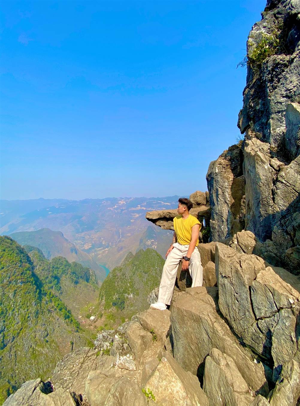 the Death Rock of Ha Giang the Death Rock of Ha Giang
