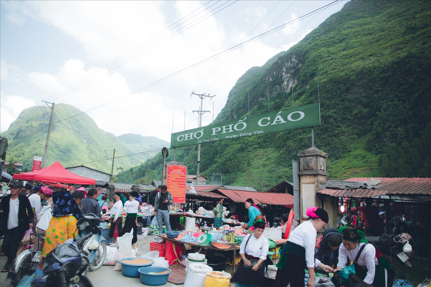 Pho Cao Market