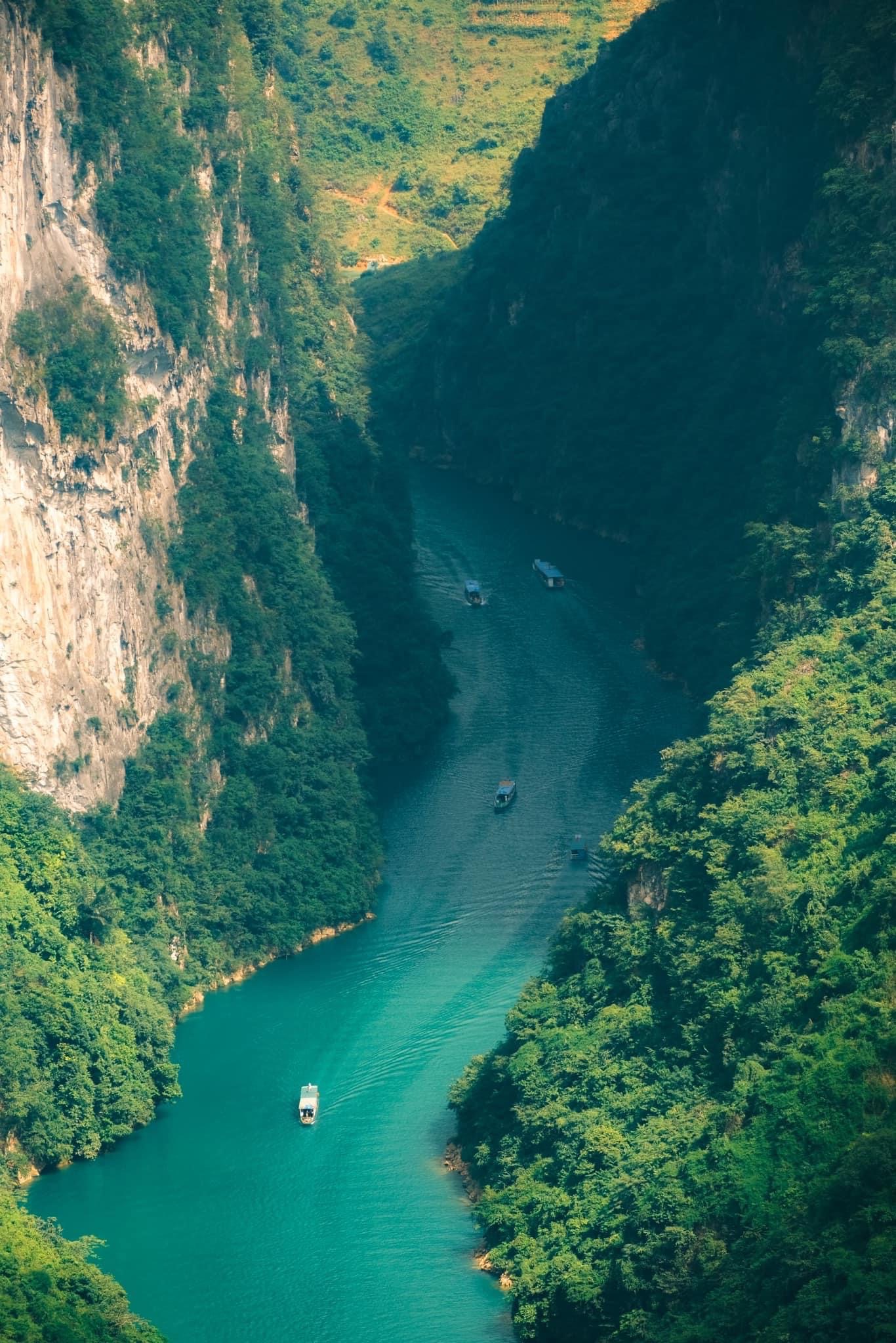 Ha Giang Loop Tour by Car with Phieu Travel